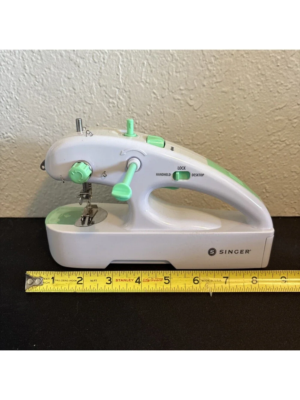 SINGER Stitch Quick Plus handheld sewing machine Model No. 41774 - Untested